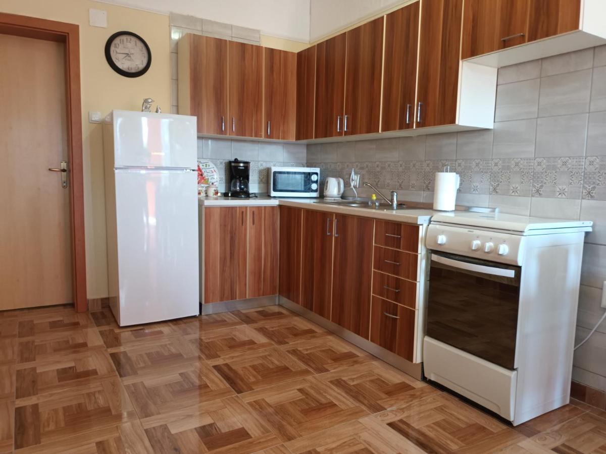 Apartman Zlata Vir Buitenkant foto