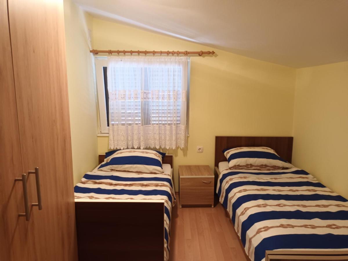 Apartman Zlata Appartement Vir Buitenkant foto